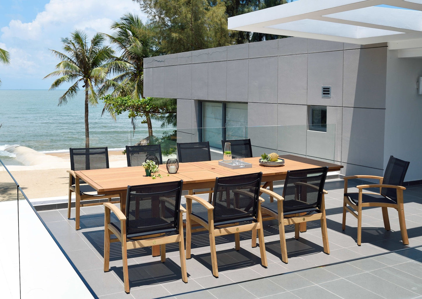 Leyland Lot Table and Fortuna Arm Chairs Dining set