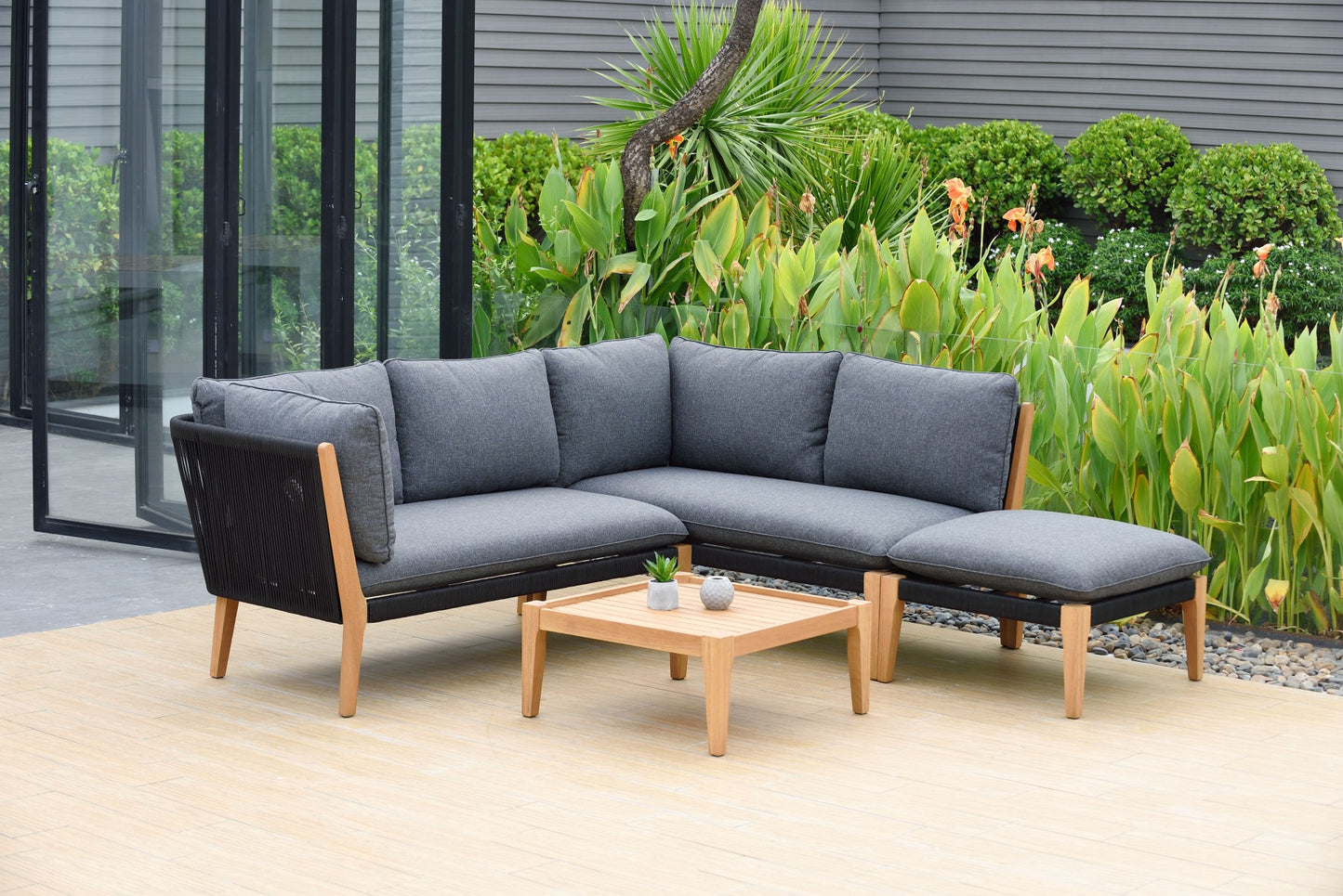 Add a splash of green to the garden for St Patricks Day and beyond