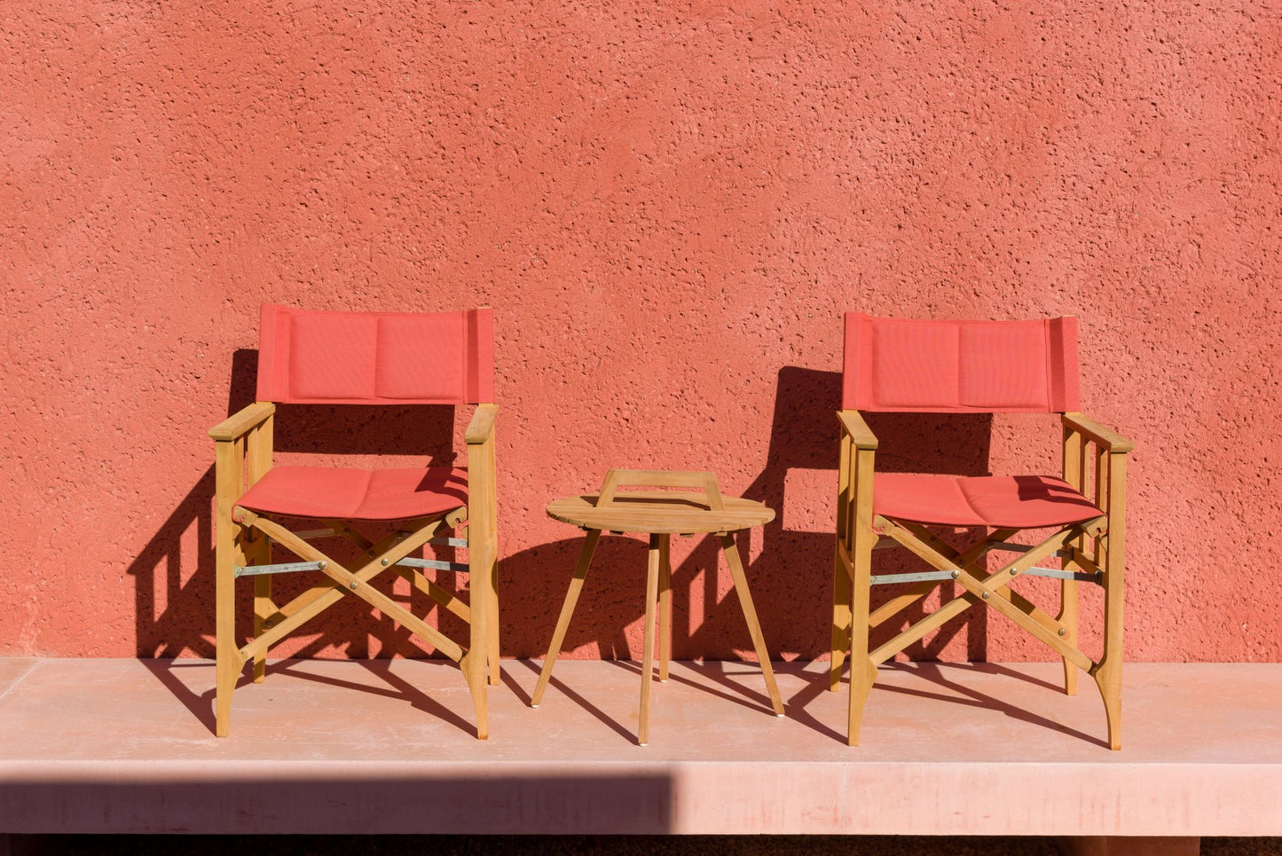Zircon Teak Director Chair ‚Äì Red - 1 Piece