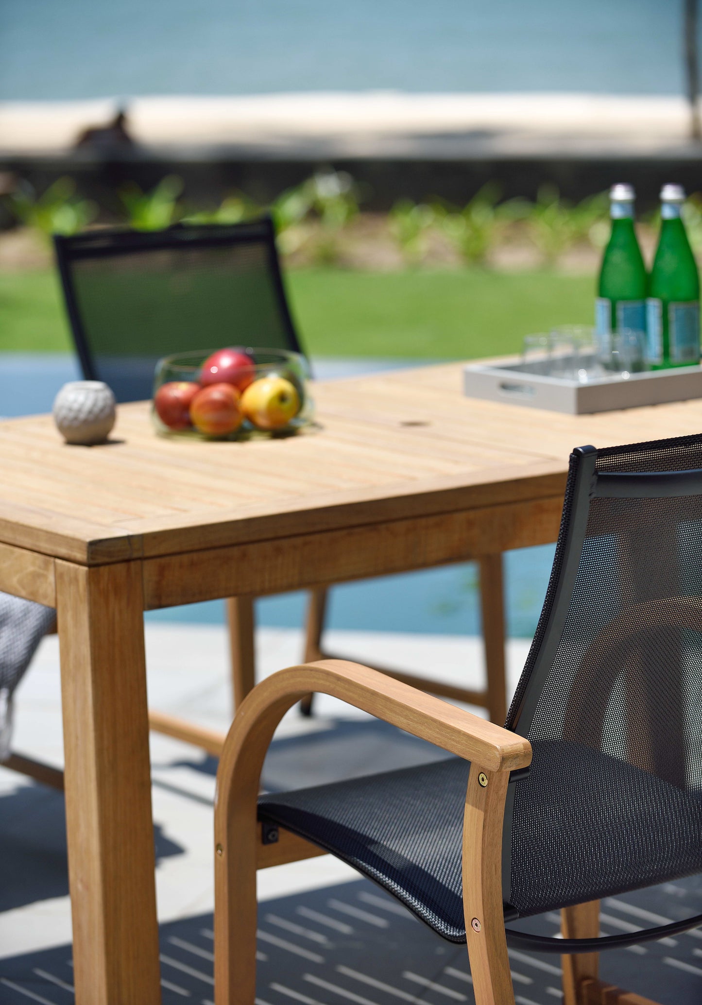 Rinjani Rectangular Big Table and 8 Manhattan Black Armchair