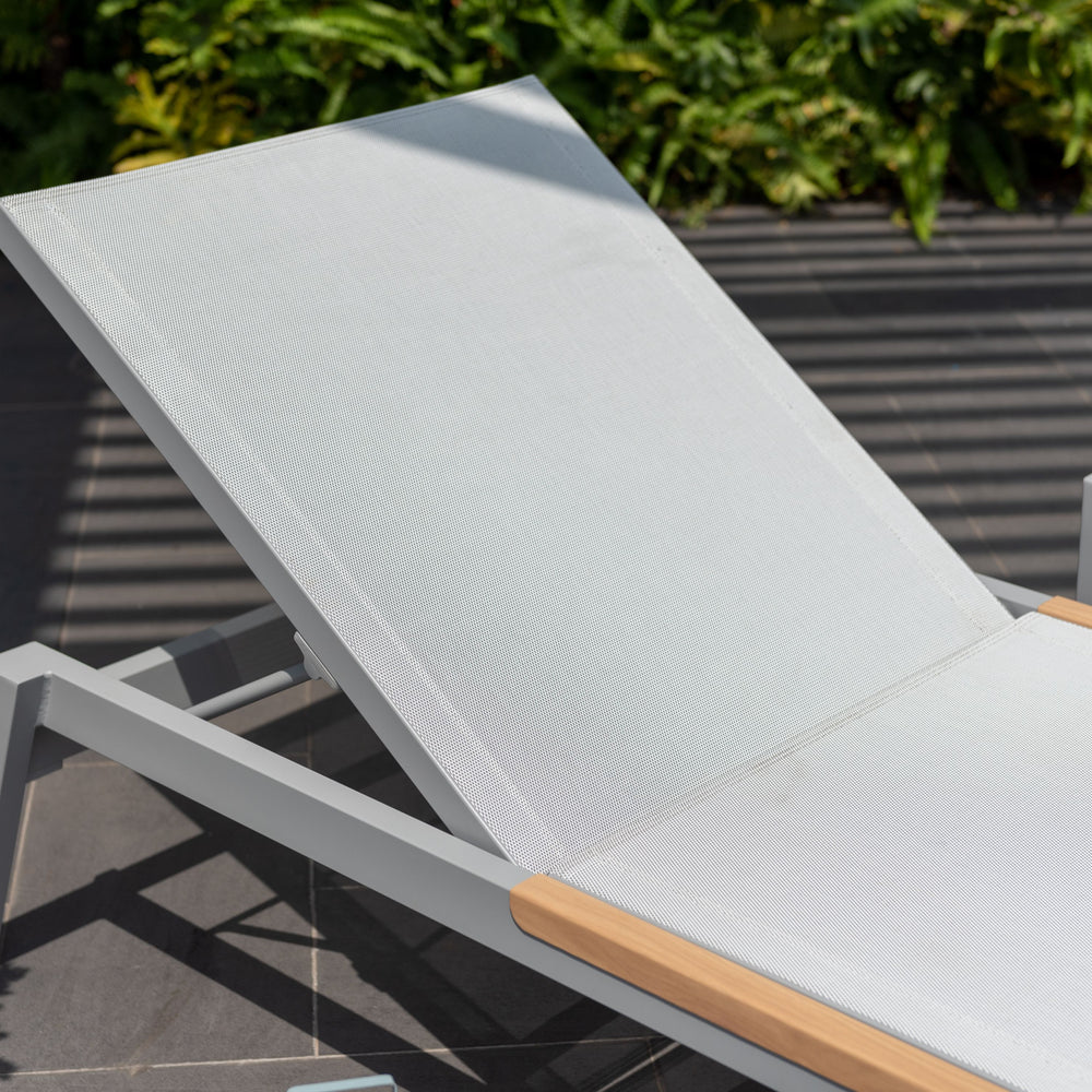 
                      
                        Panama Light Sun Lounger - 1pc
                      
                    